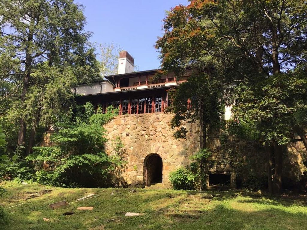 Older homes have amazing character