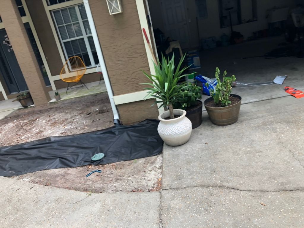 Weed prevention liner 