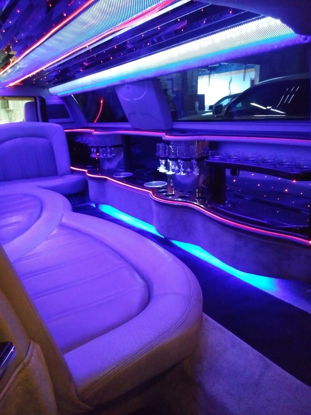 10 Passenger Chrysler 300