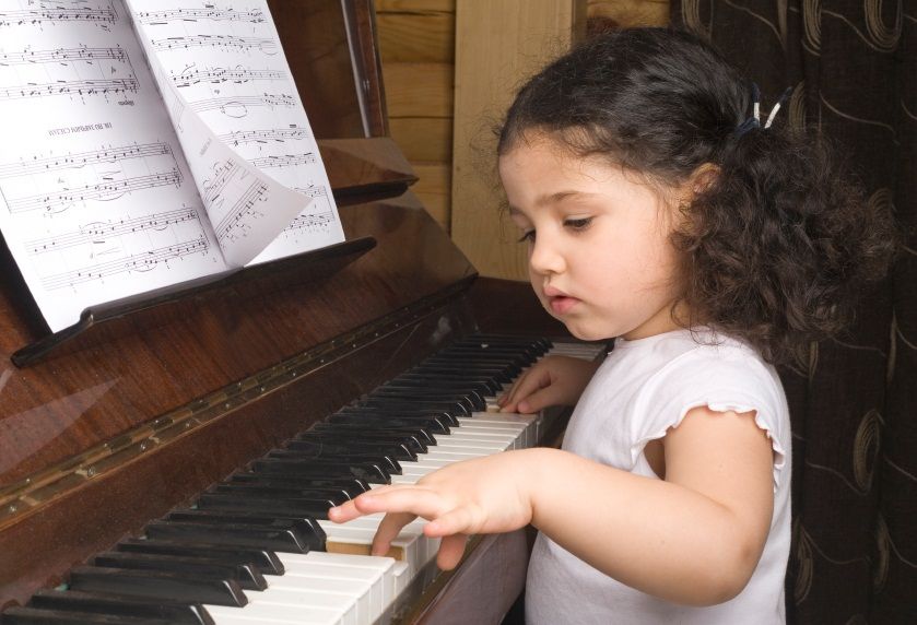Young piano beginner