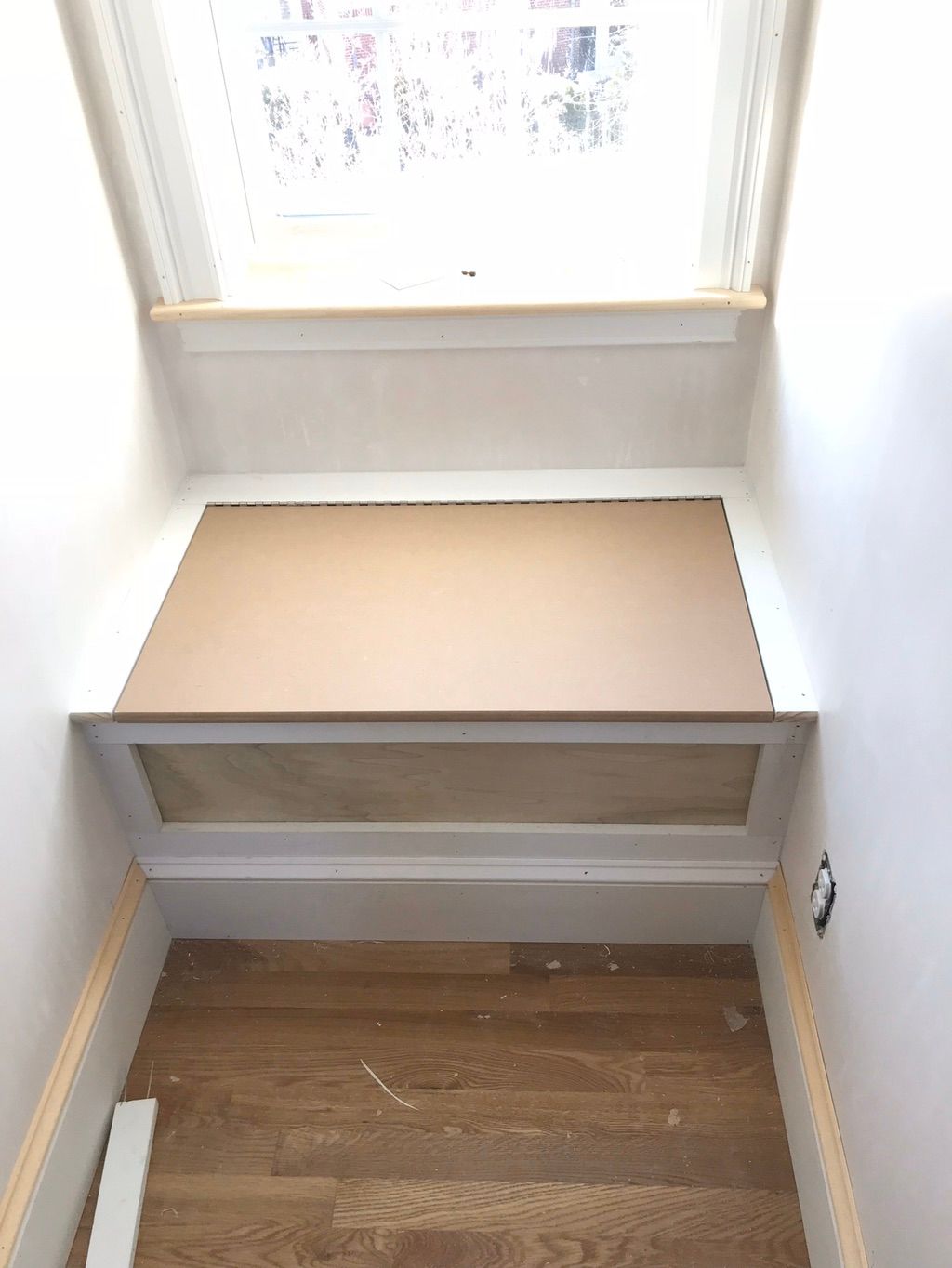 Bench cubby