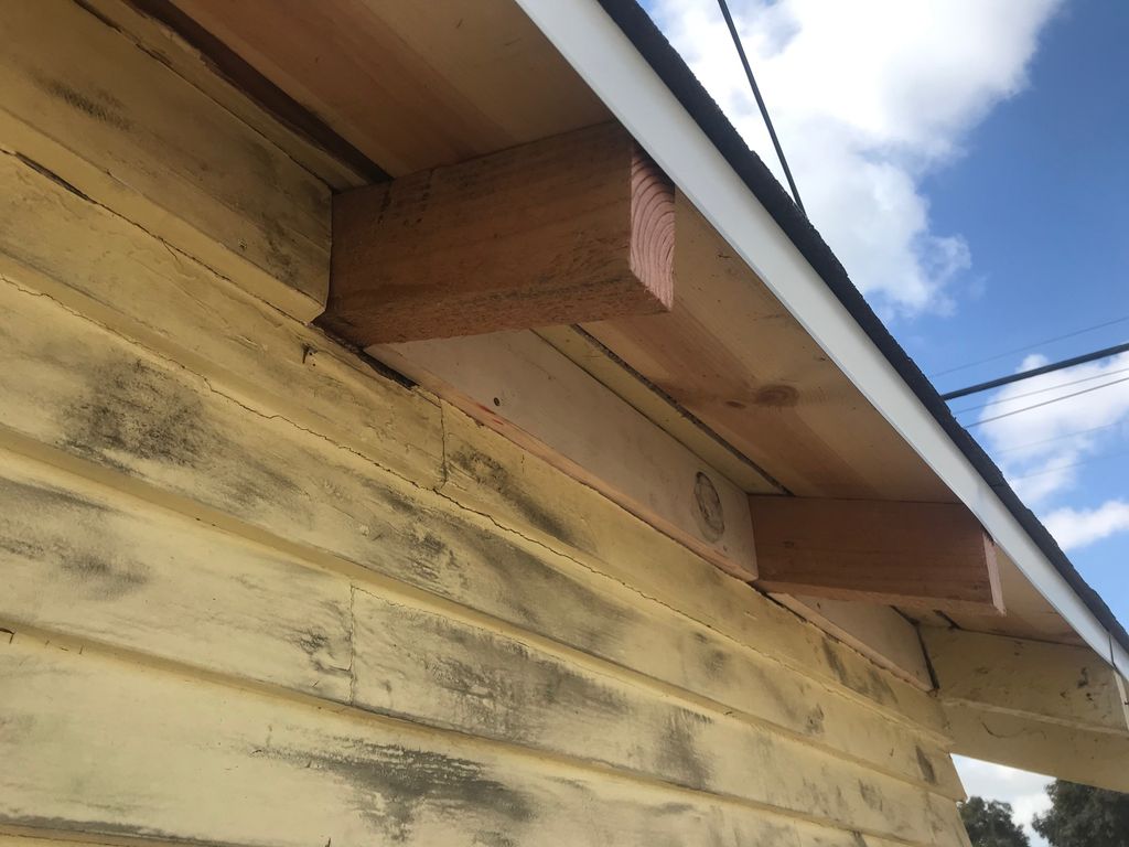 Rafter tails replaced on a 1922 Craftsman using ro