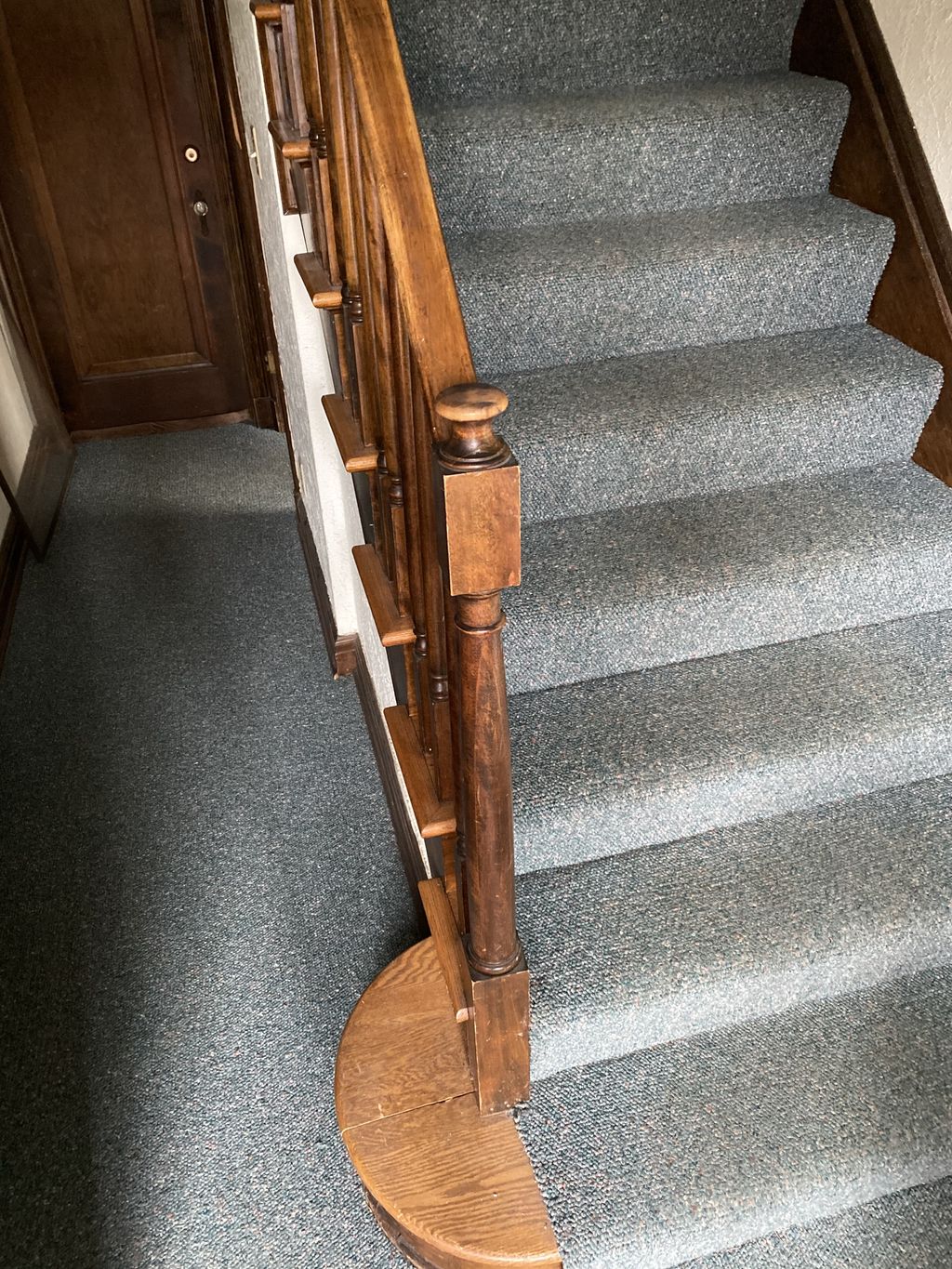 Apartment hallway, clean every month for managemen