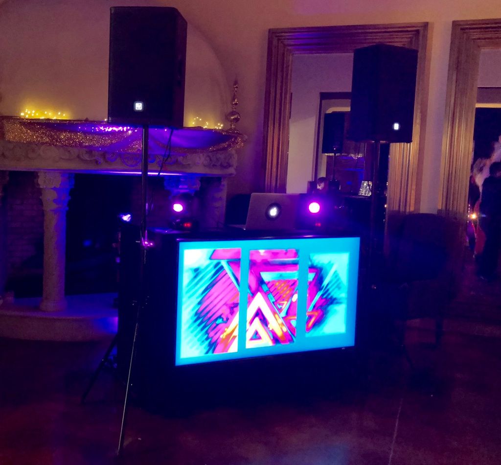 Amazing masquerade ball!  I DJ them all!