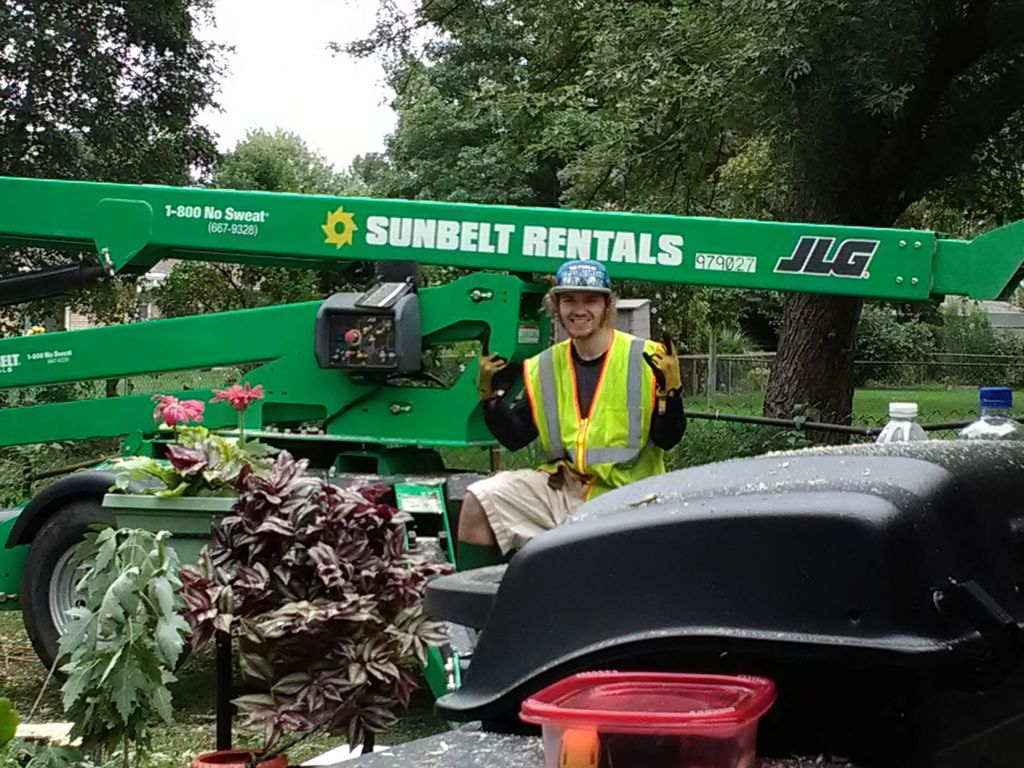 We work with a diverse crew, top rate equipmebt