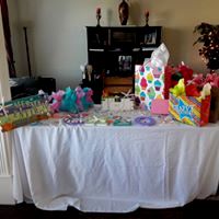 Kids In Home Gift Table