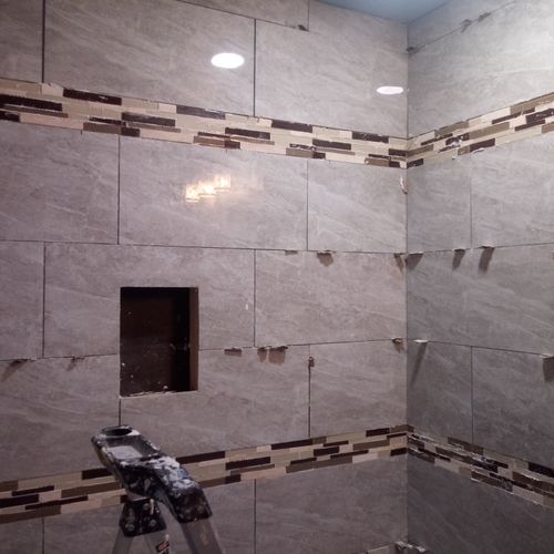 Custom showers with ceiling shower heads