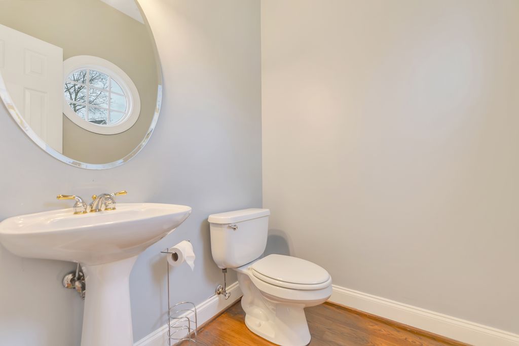 Half bathroom remodeling