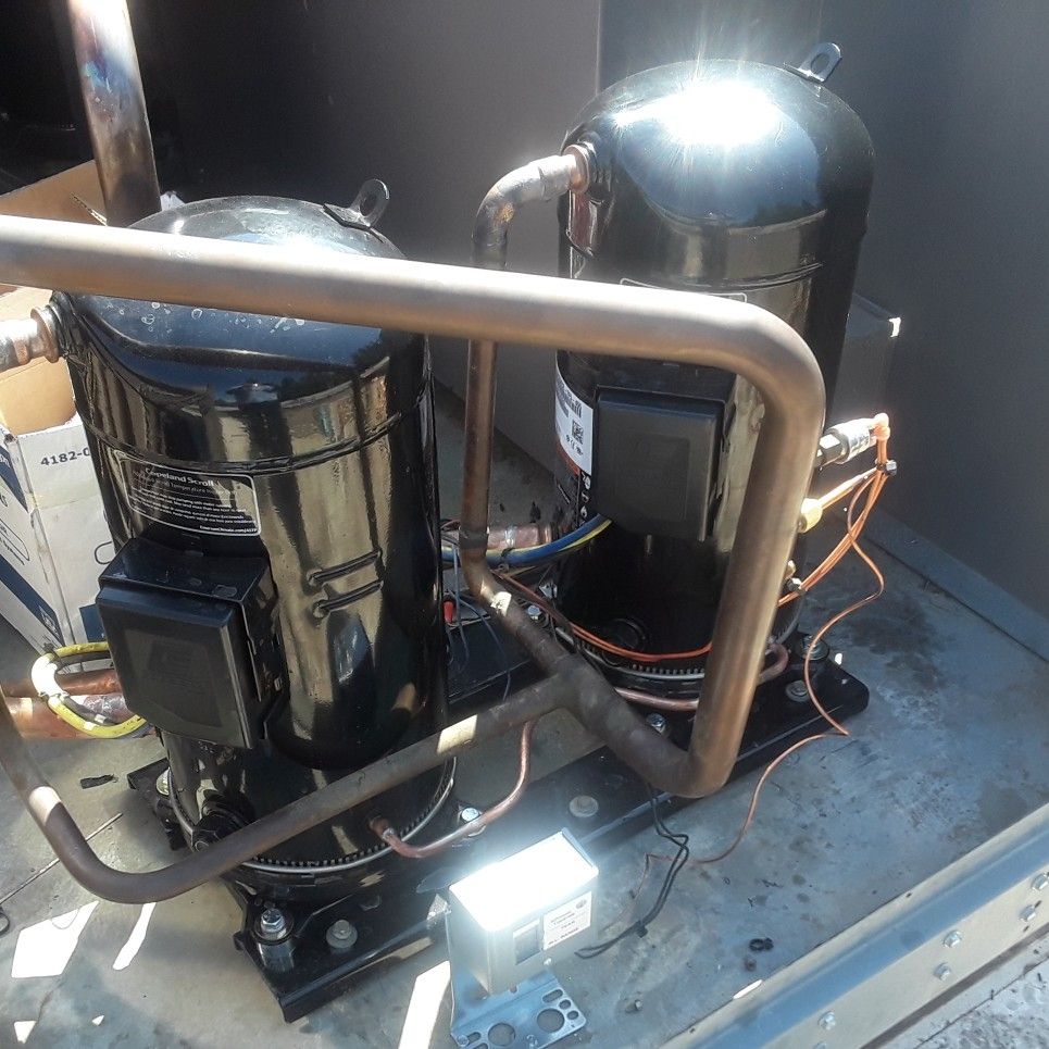 Tandem scroll COMPRESSORS 