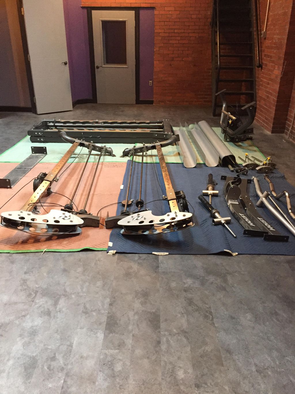 The components of the Hoist machine ready for load