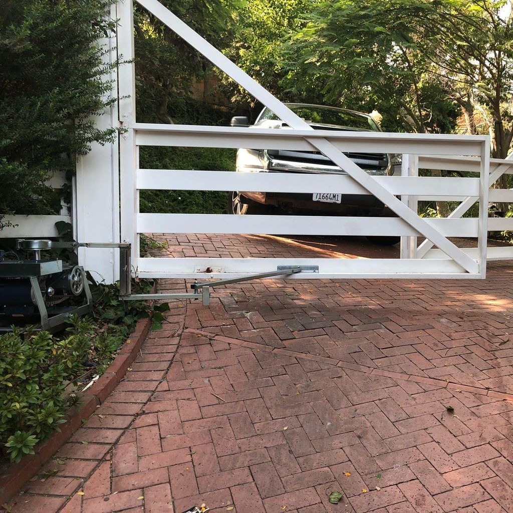 Commercial and Residential Gate Repair Covina
