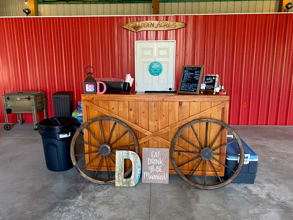 Hidden Acres Barn venue with the bar view