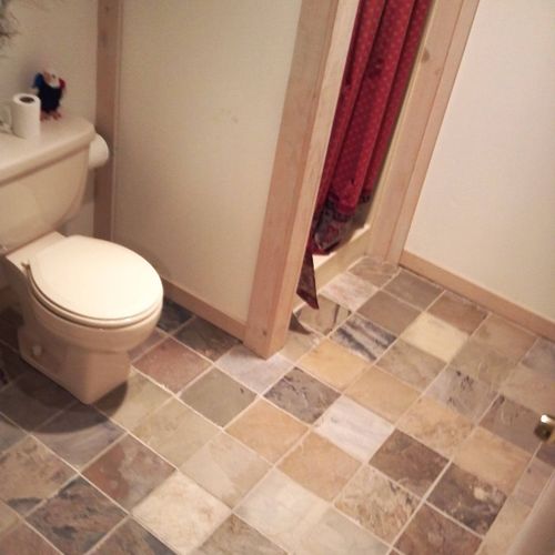 Bathroom slate tile floor