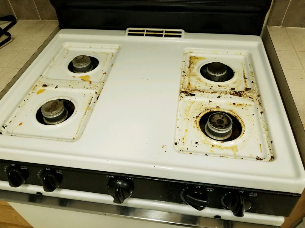 Burnt-on grease makes your stove top unattractive 