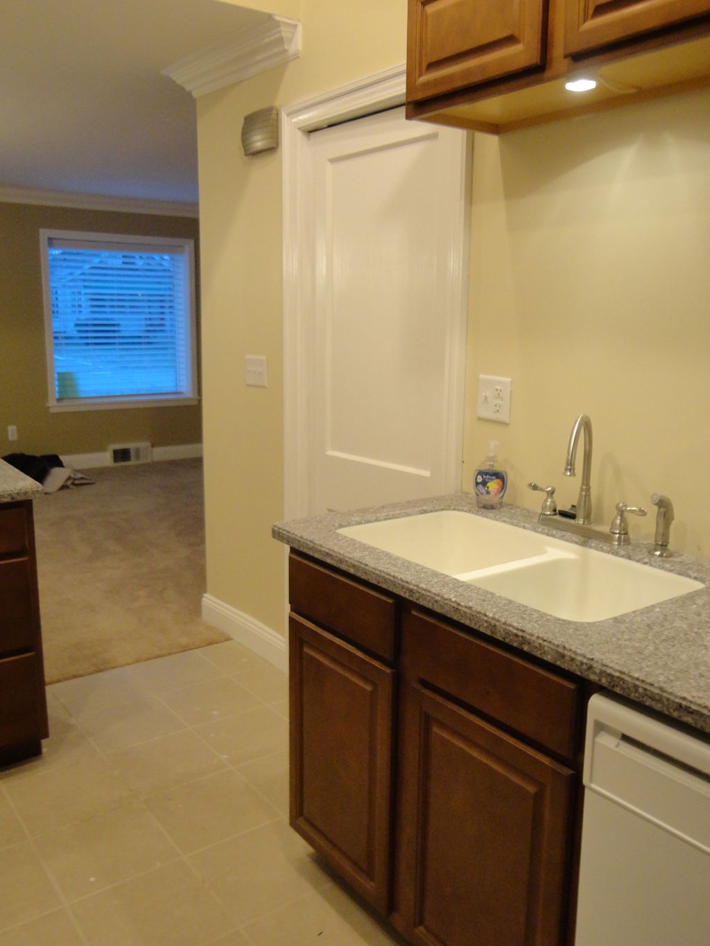 Kitchen after remodel (E)