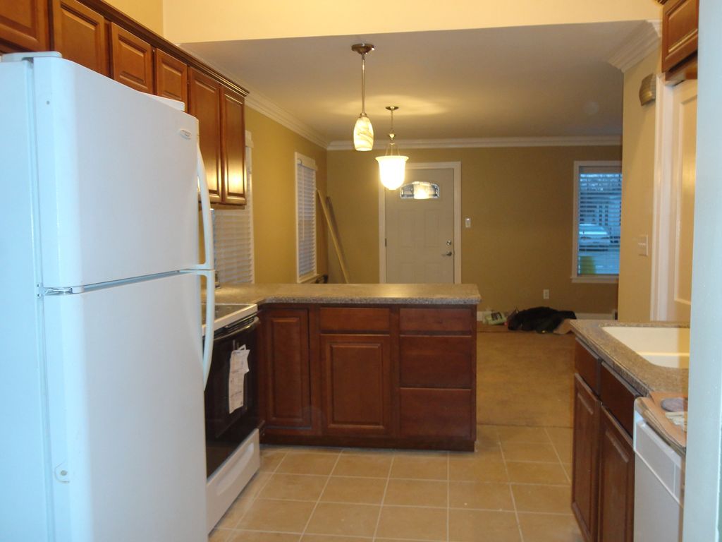 Kitchen after remodel (C)