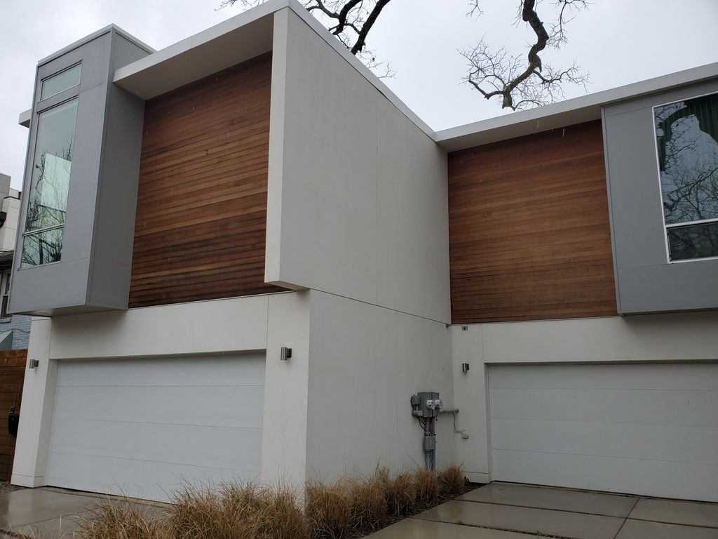 Stucco and Wood Soft Wash