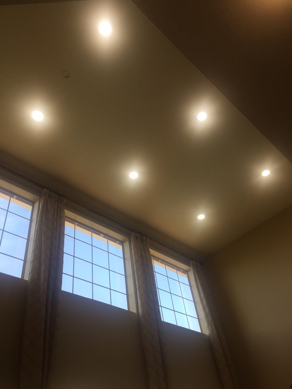 Living room with 6 recessed LED lights installed.
