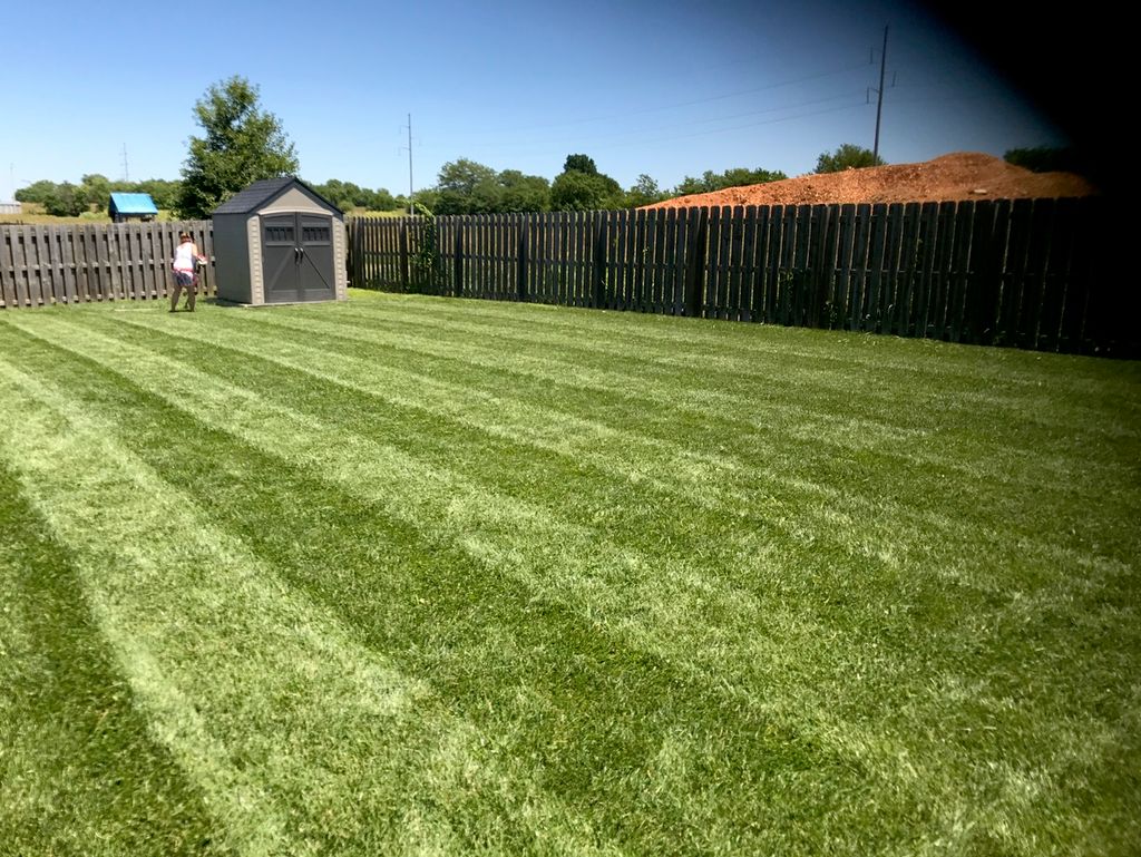 BEST CUT LAWNS