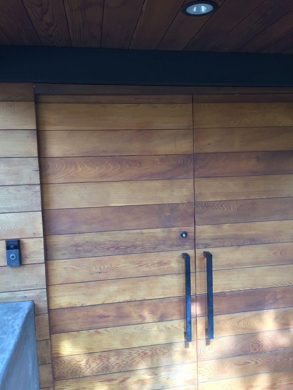 These doors were rubbing in the middle,now repaire