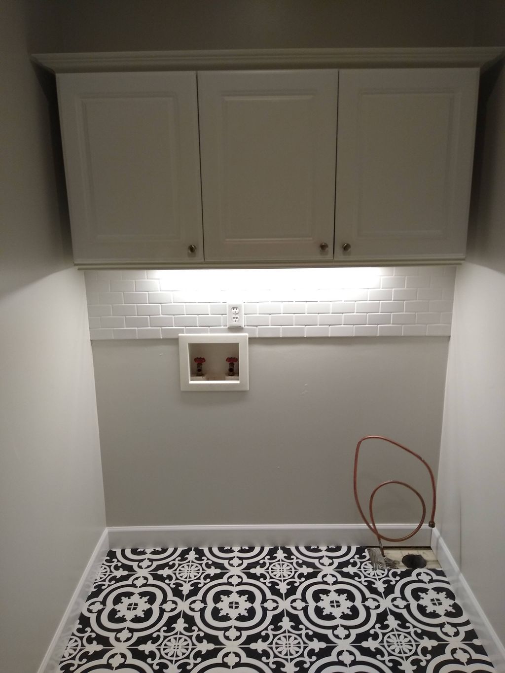 new top and bottom crown molding, new under-cabine