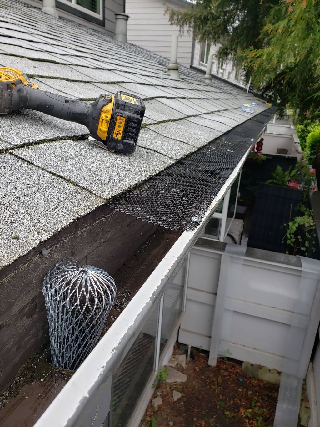 Gutter Cleaning 