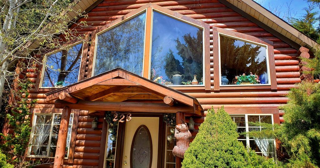 This cabin can enjoy their views again!