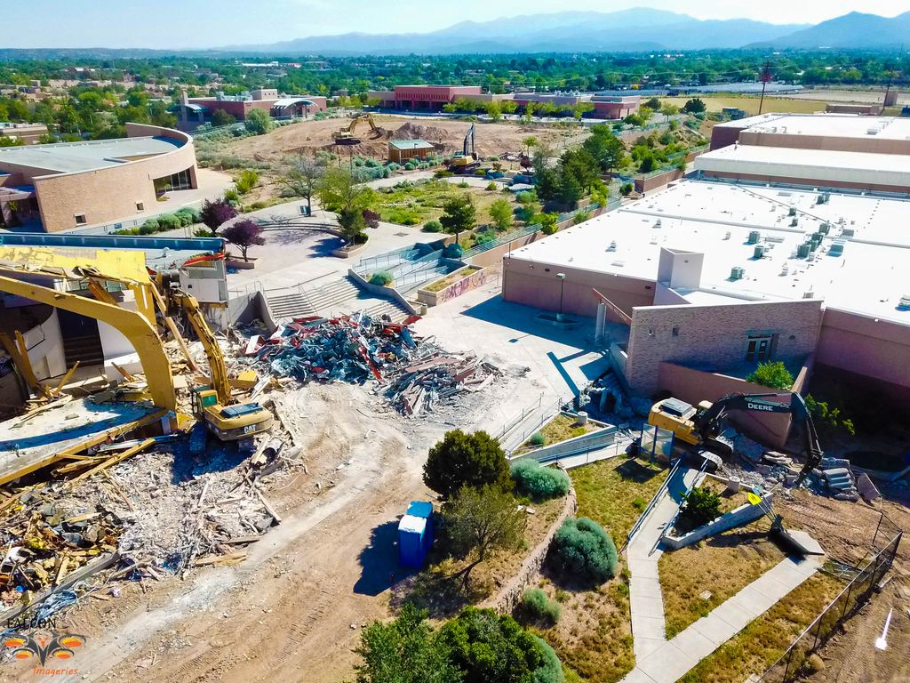 Santa Fe High School- Student Services Building De