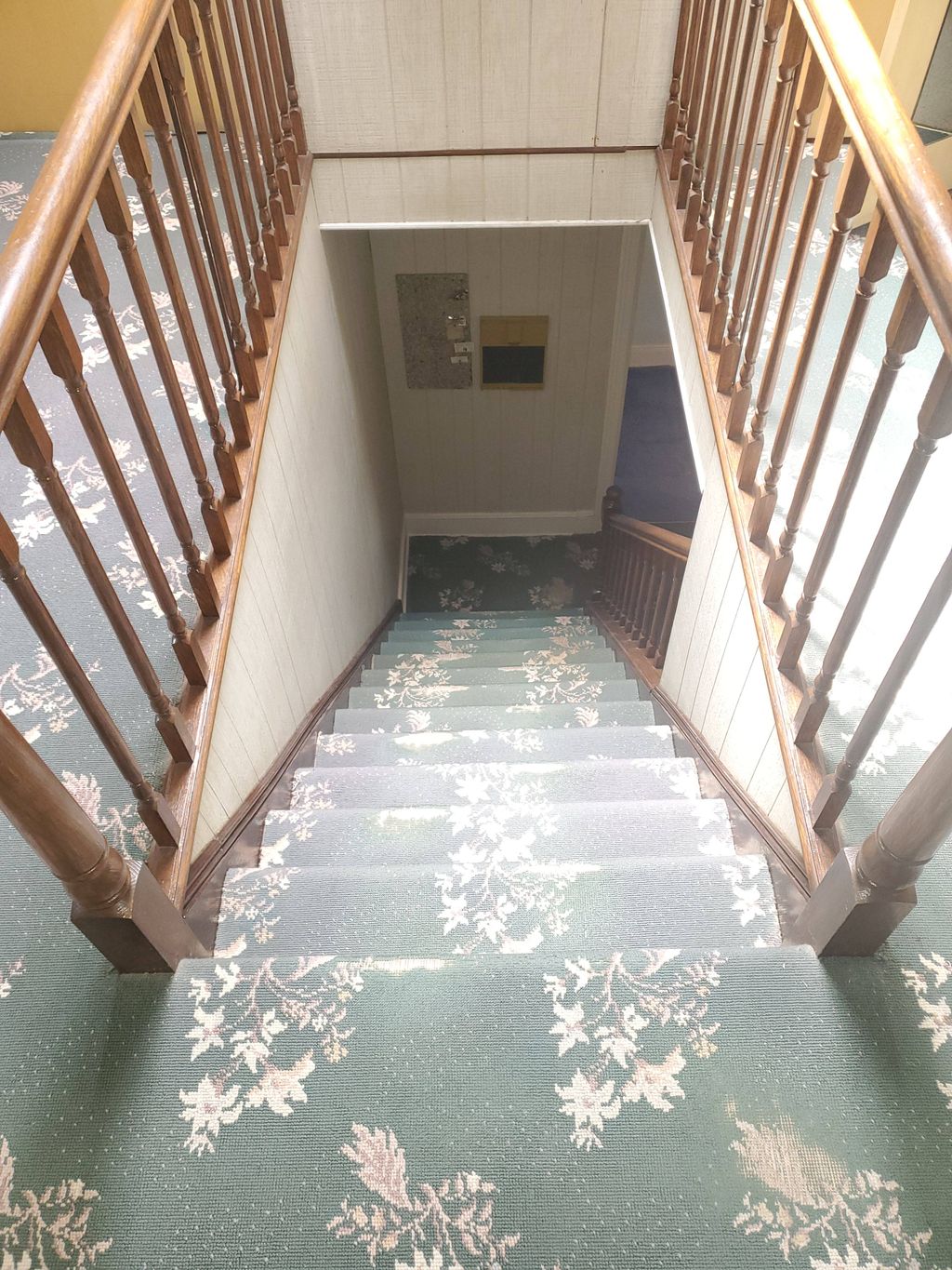CLEANING HOUSE STAIRS 