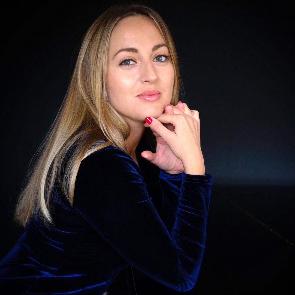 ONLINE PIANO LESSONS with Dr. Maria Lyapkova