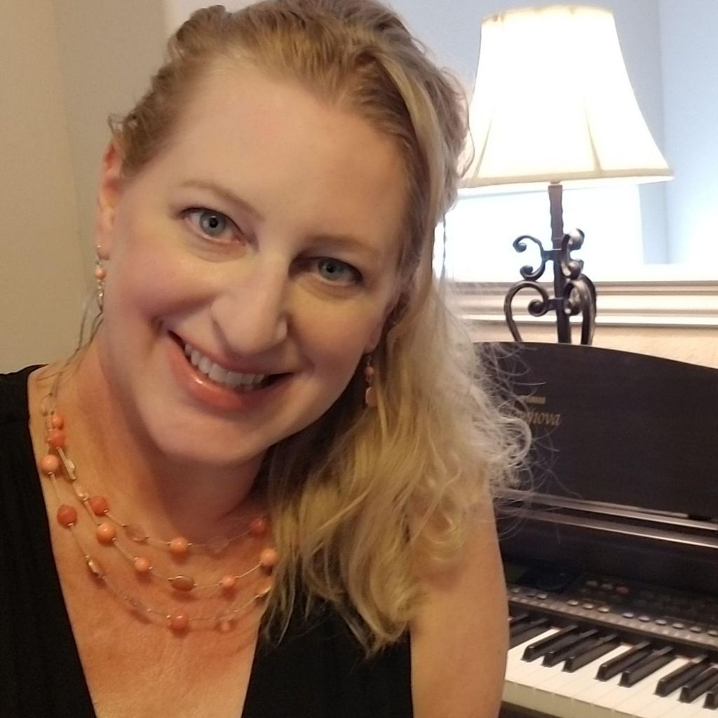 *Online* Piano Lessons with Lessons with Laura