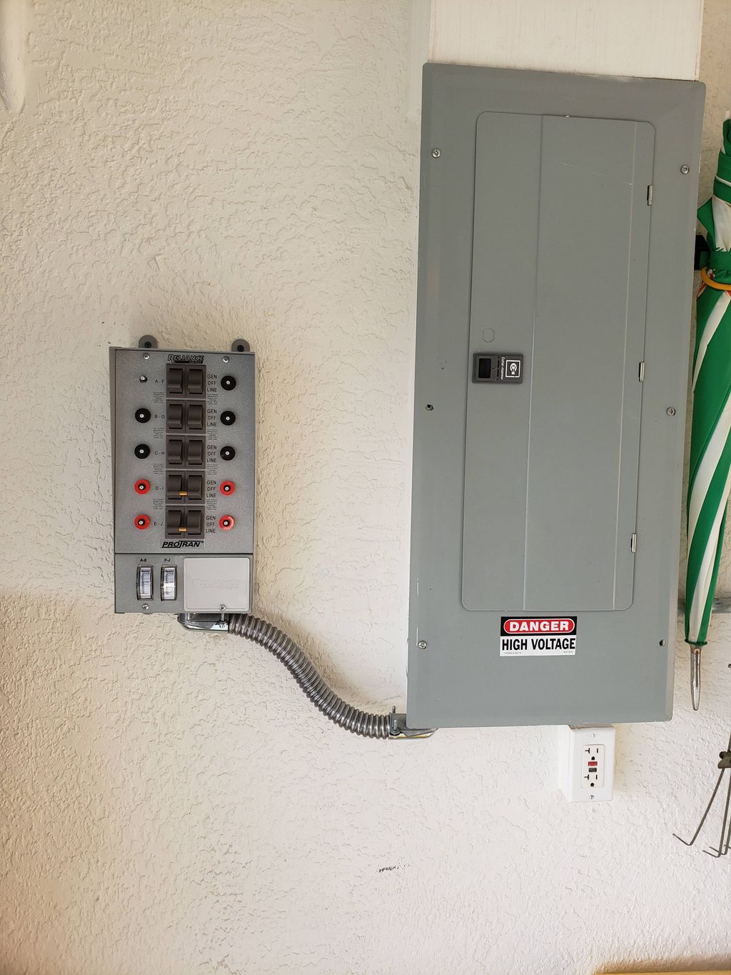Transfer switch for portable generator 