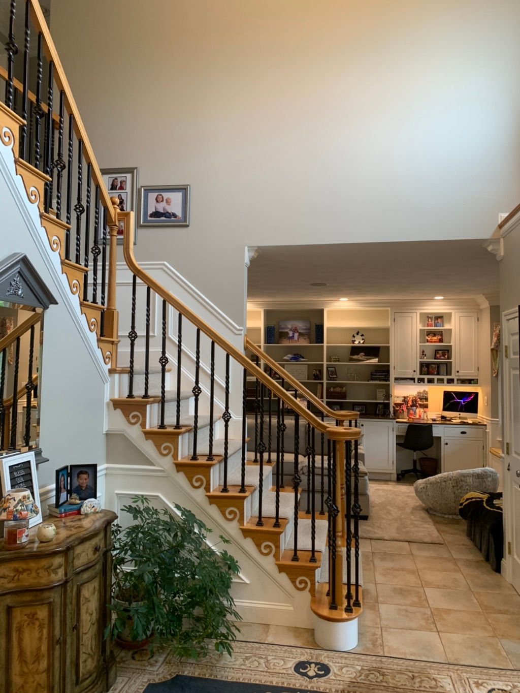 Prep &paint interior ceilings, walls and woodwork 