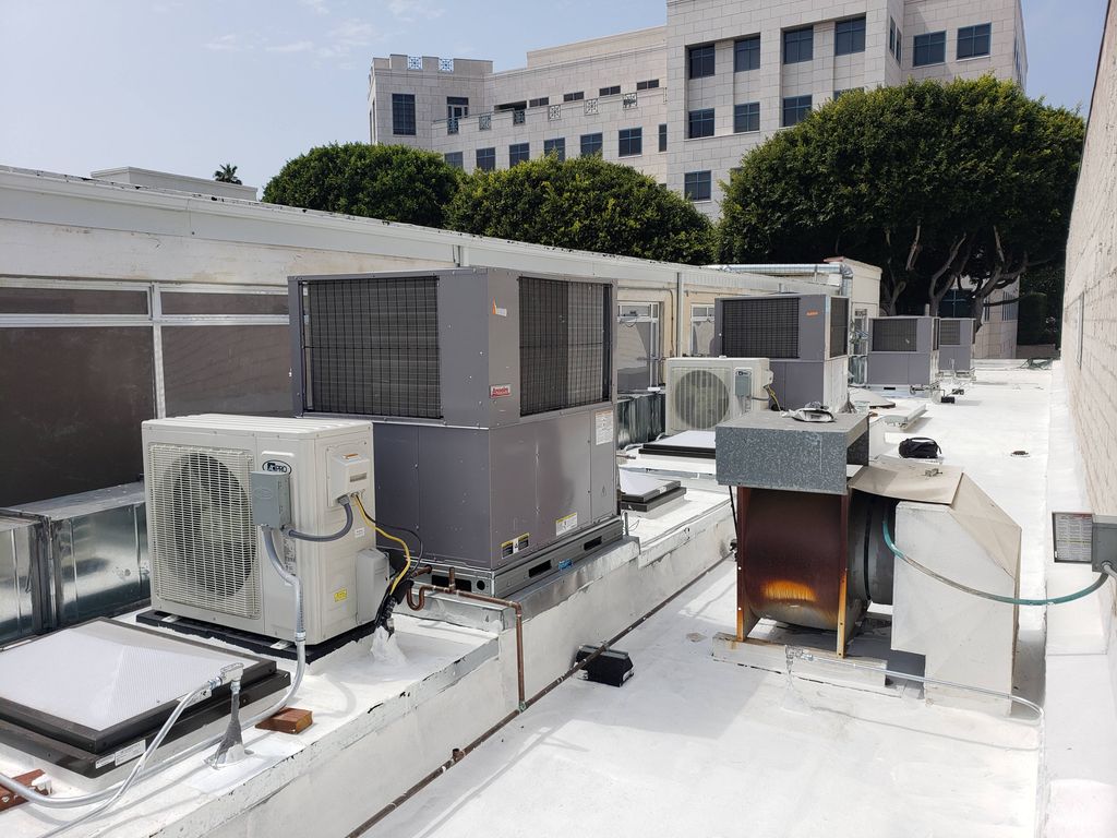 new units roof top and split systems in Santa Moni