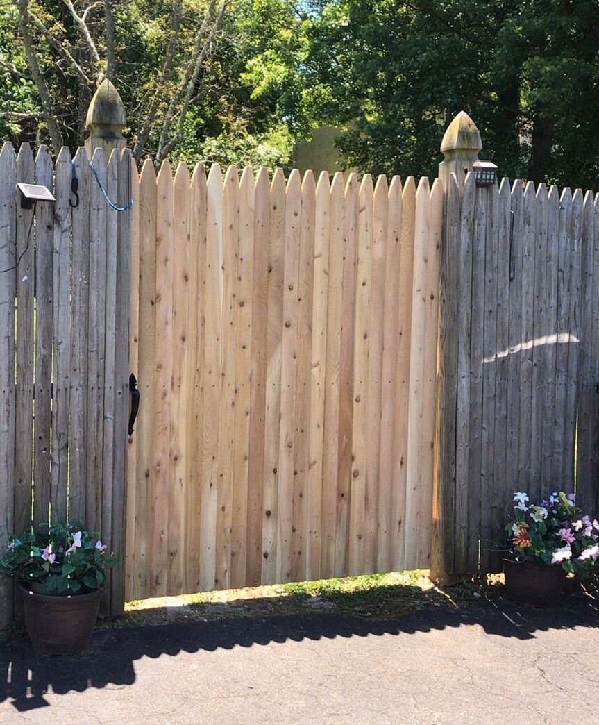 Stockade Style Gate (front)