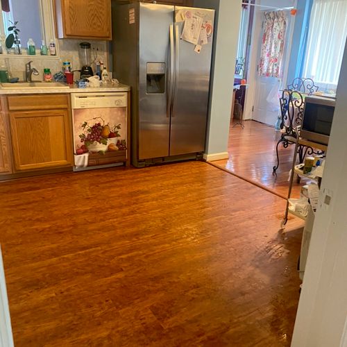 Hard wood floor cleaning 