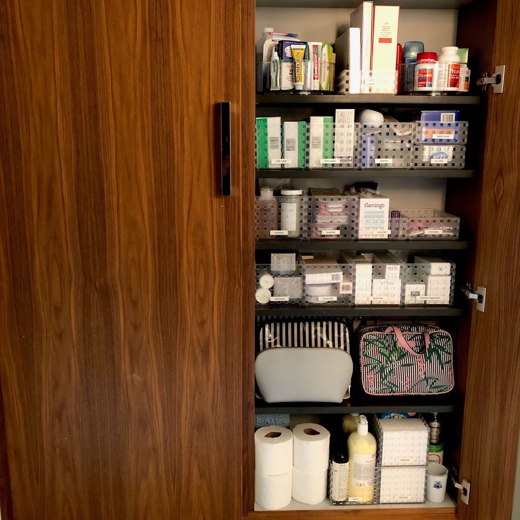 Brooklyn Heights: bathroom