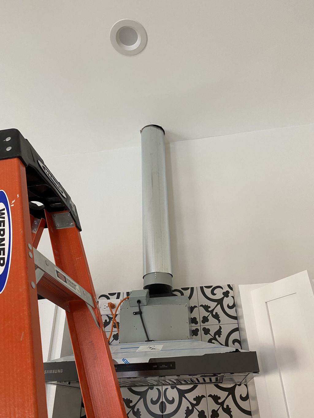 hood exhaust duct installation