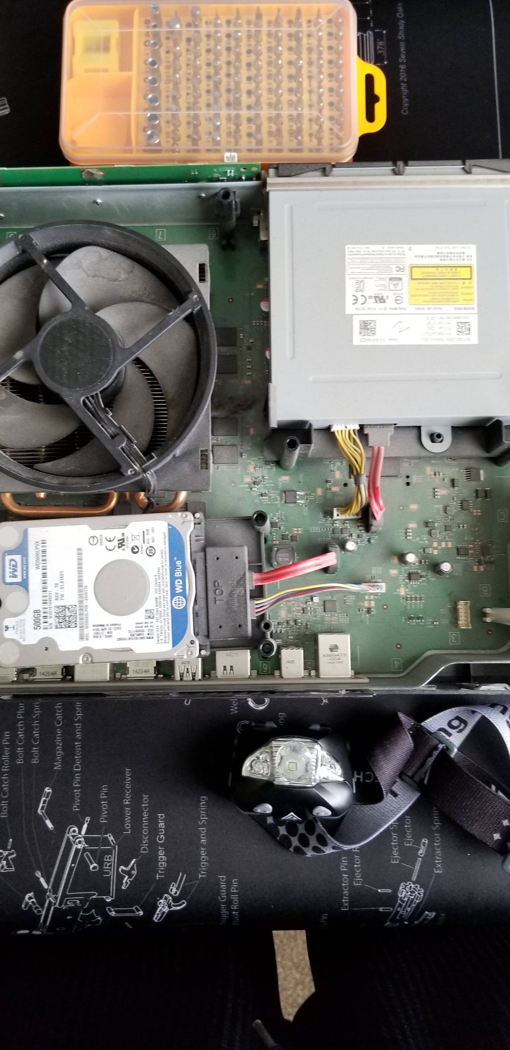 XBOX One cleaning and thermal paste upgrade (Therm