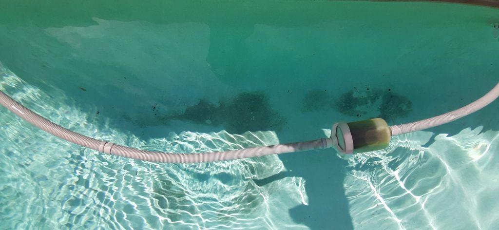 Pool Stains