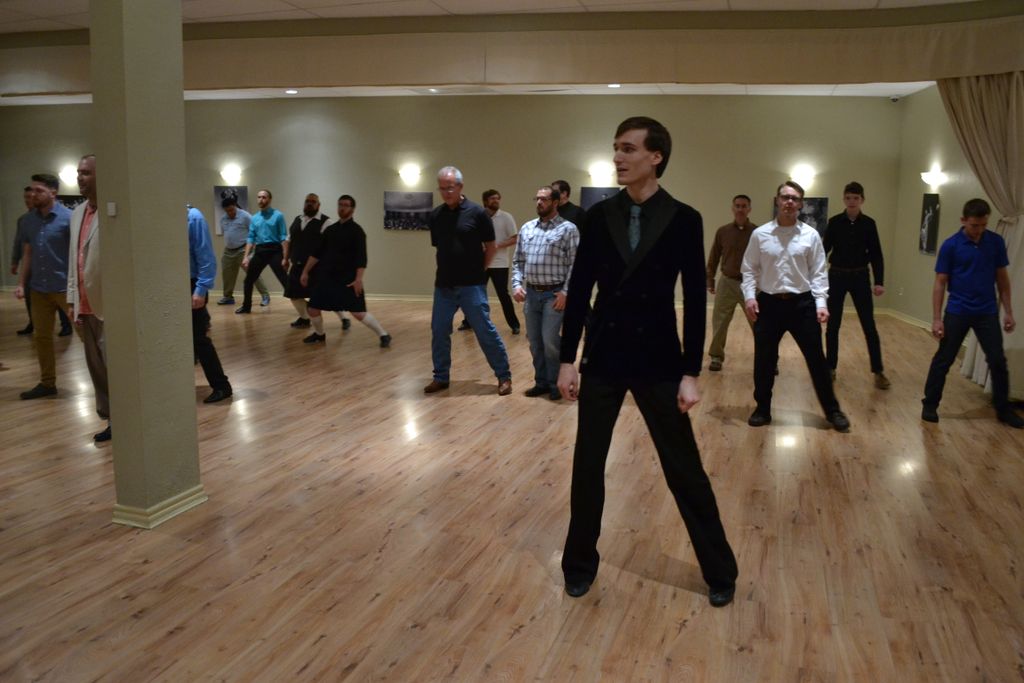 Waltz Group Class--the gentlemen