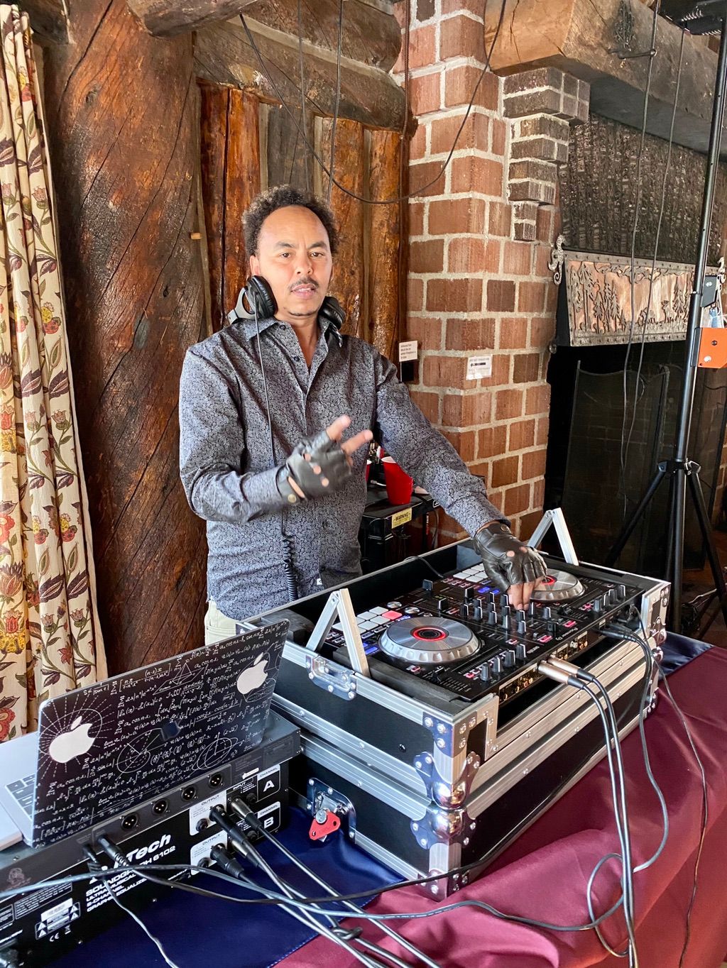 DJ Pro 👍🏻👍🏻👍🏻