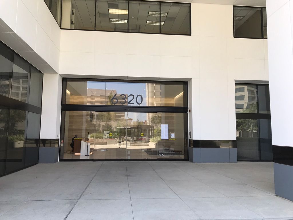 Entrance: Navarro Accounting & Consulting 