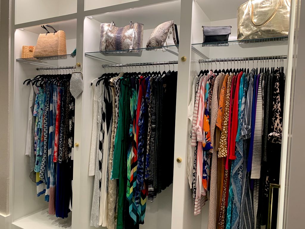Women’s Closet Styling 