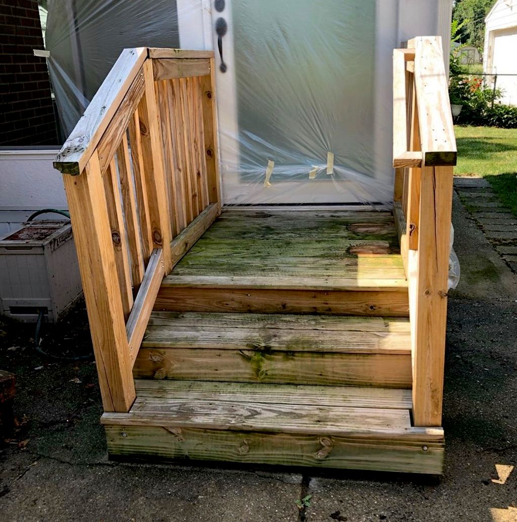 Deck Staining and Sealing