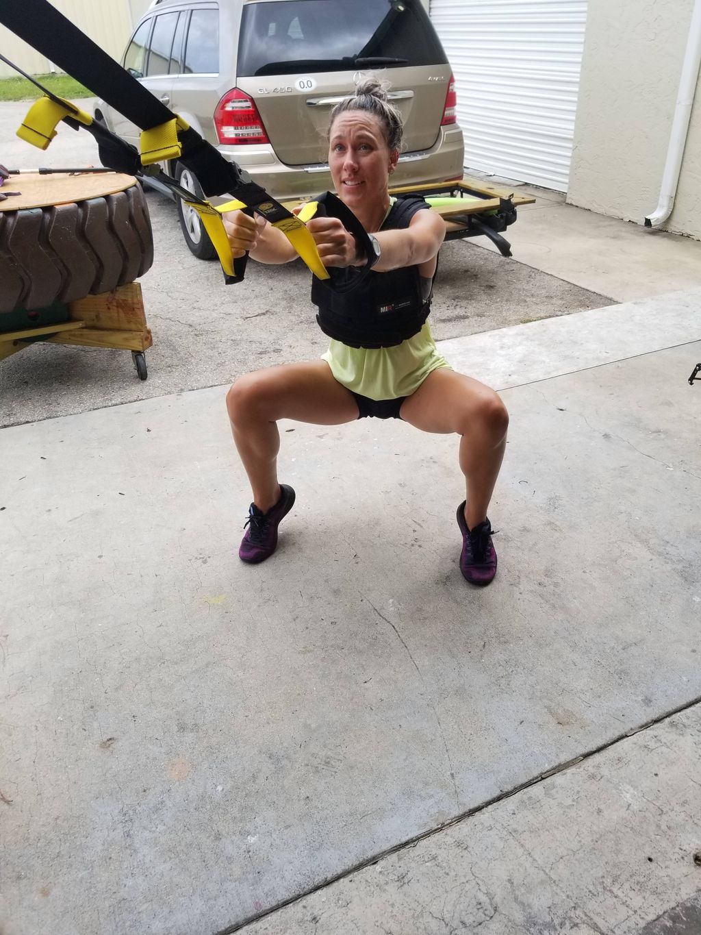 T-Rex High Toe press Squats