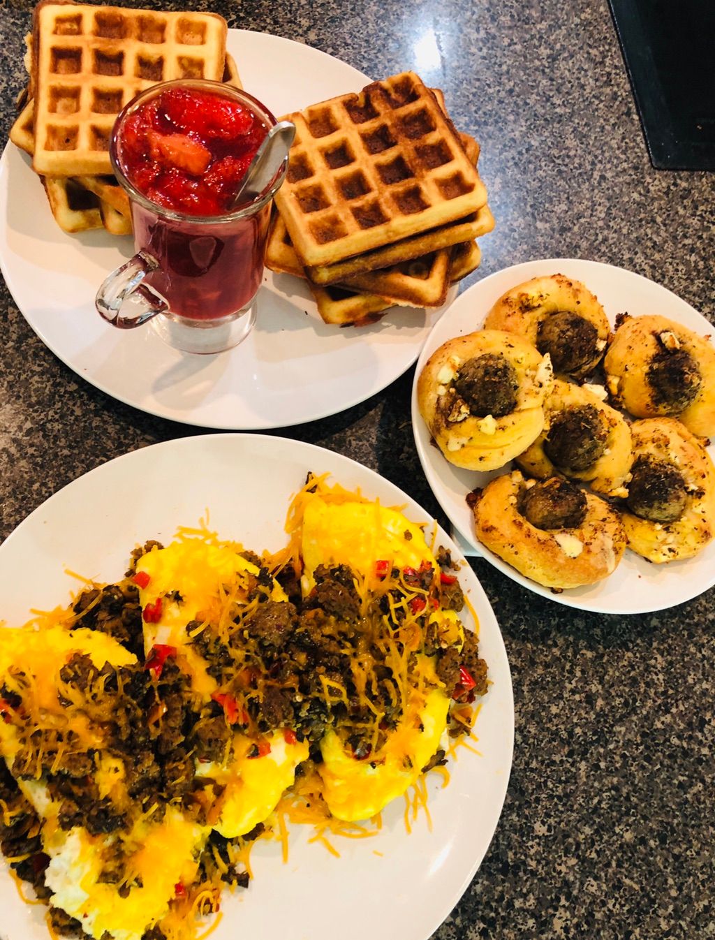 Breakfast for four (4): Waffles with strawberry to
