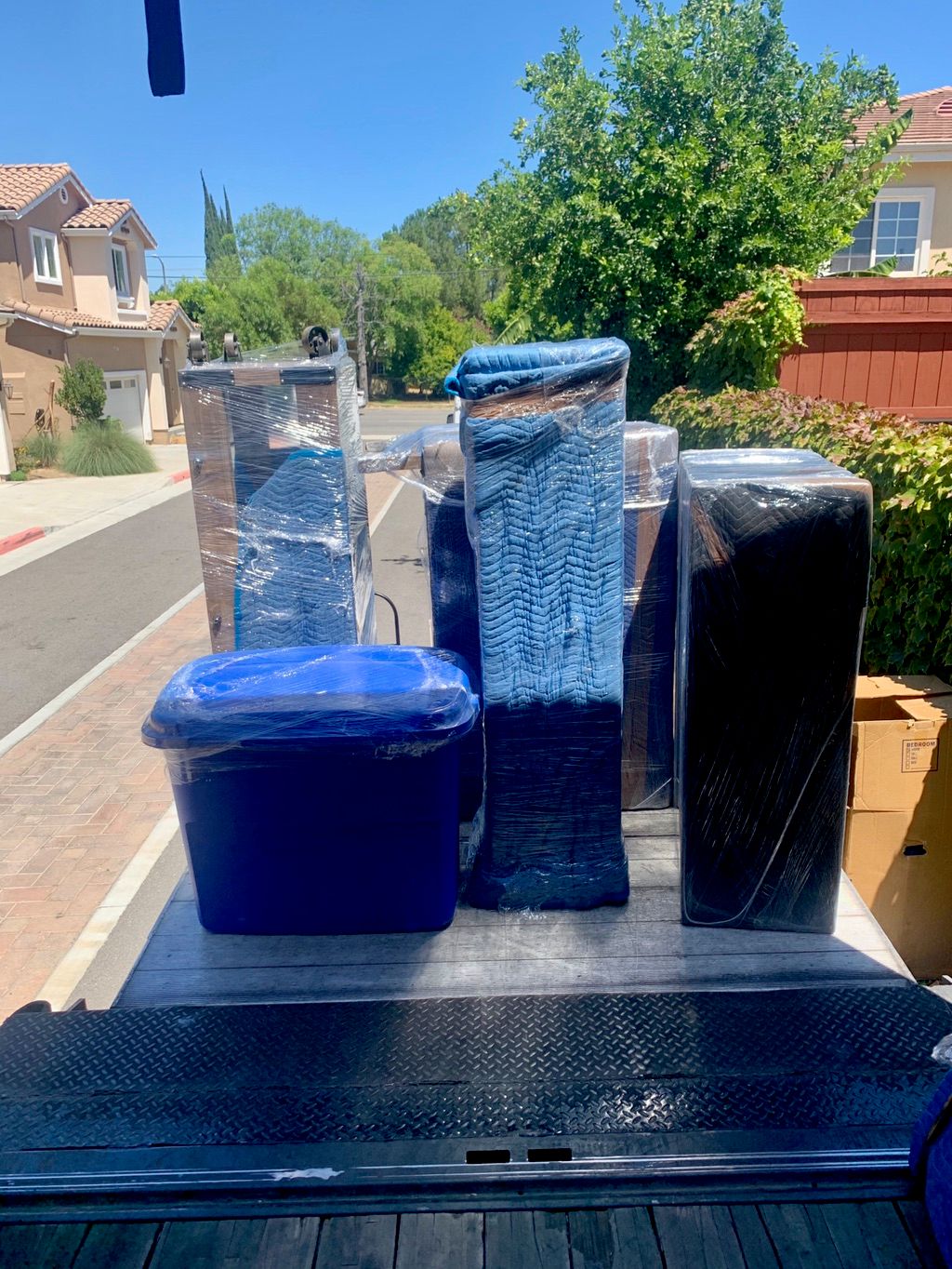 This is how we wrap your furniture 