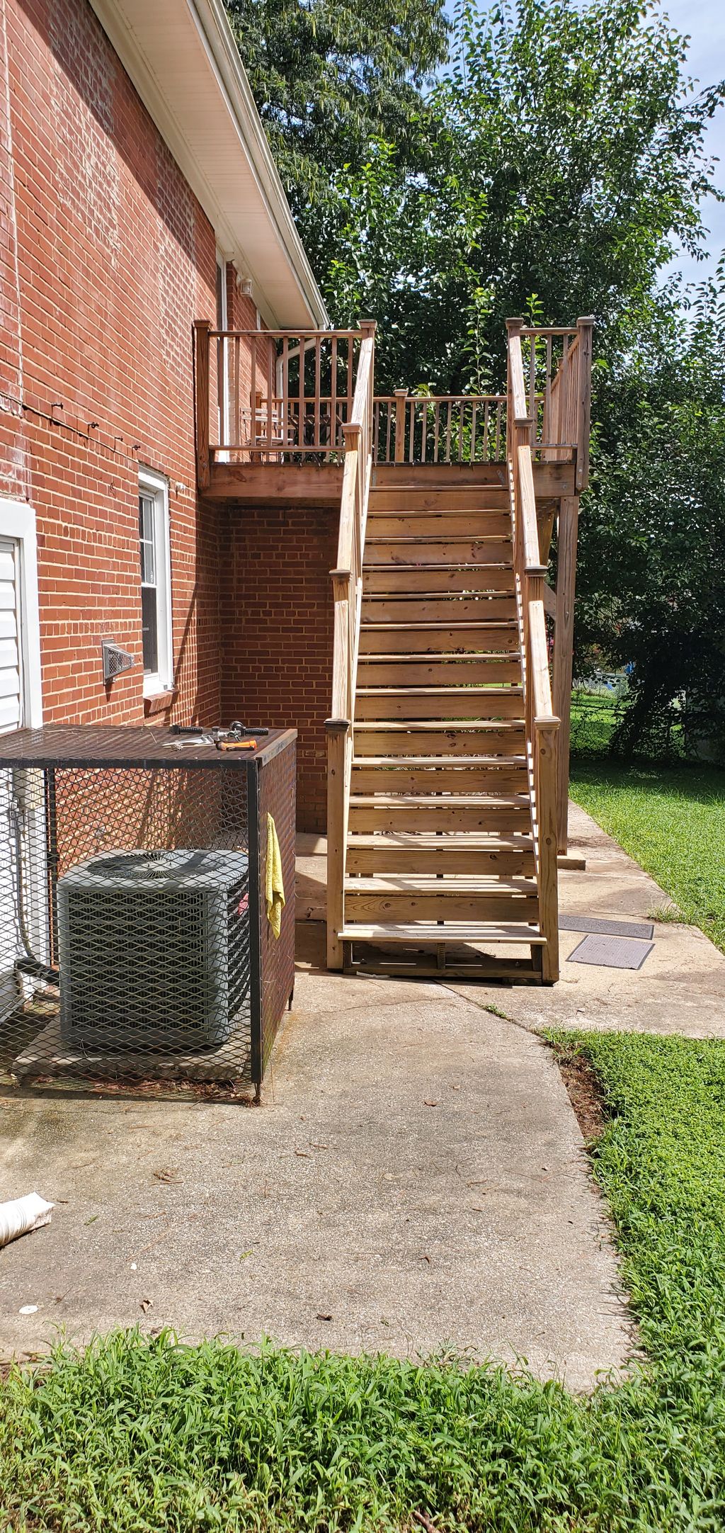 Deck Staining and Sealing