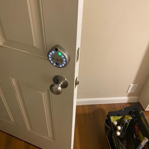 Residential smart lock installation in Santa Clara